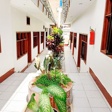 Tengana Hospedaje Y Tours Тарапото Экстерьер фото